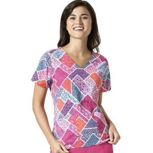Vera Bradley Halo Printed V-Neck Scrub Top Pink Patchwork Size M